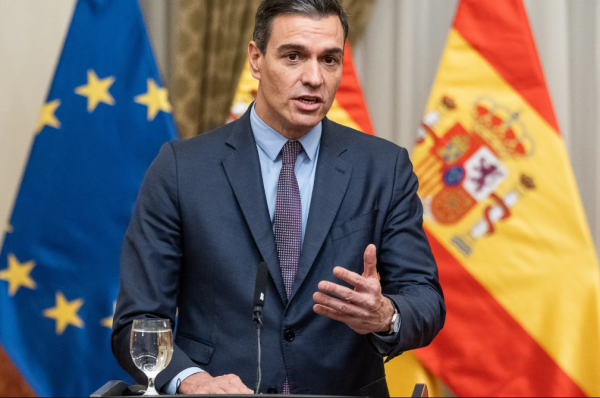 spain's leader visits west africa to talk about people moving to europe