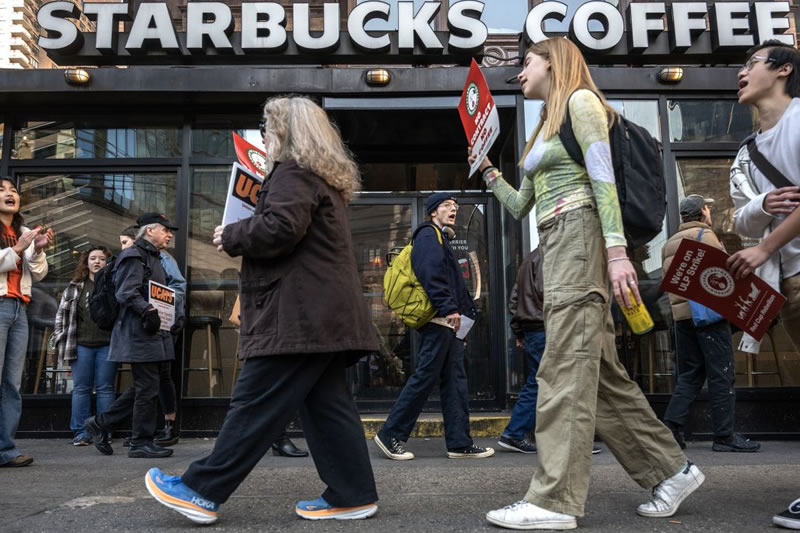 Starbucks Strike Expands to 300+ Stores on Christmas Eve, Affecting Thousands.