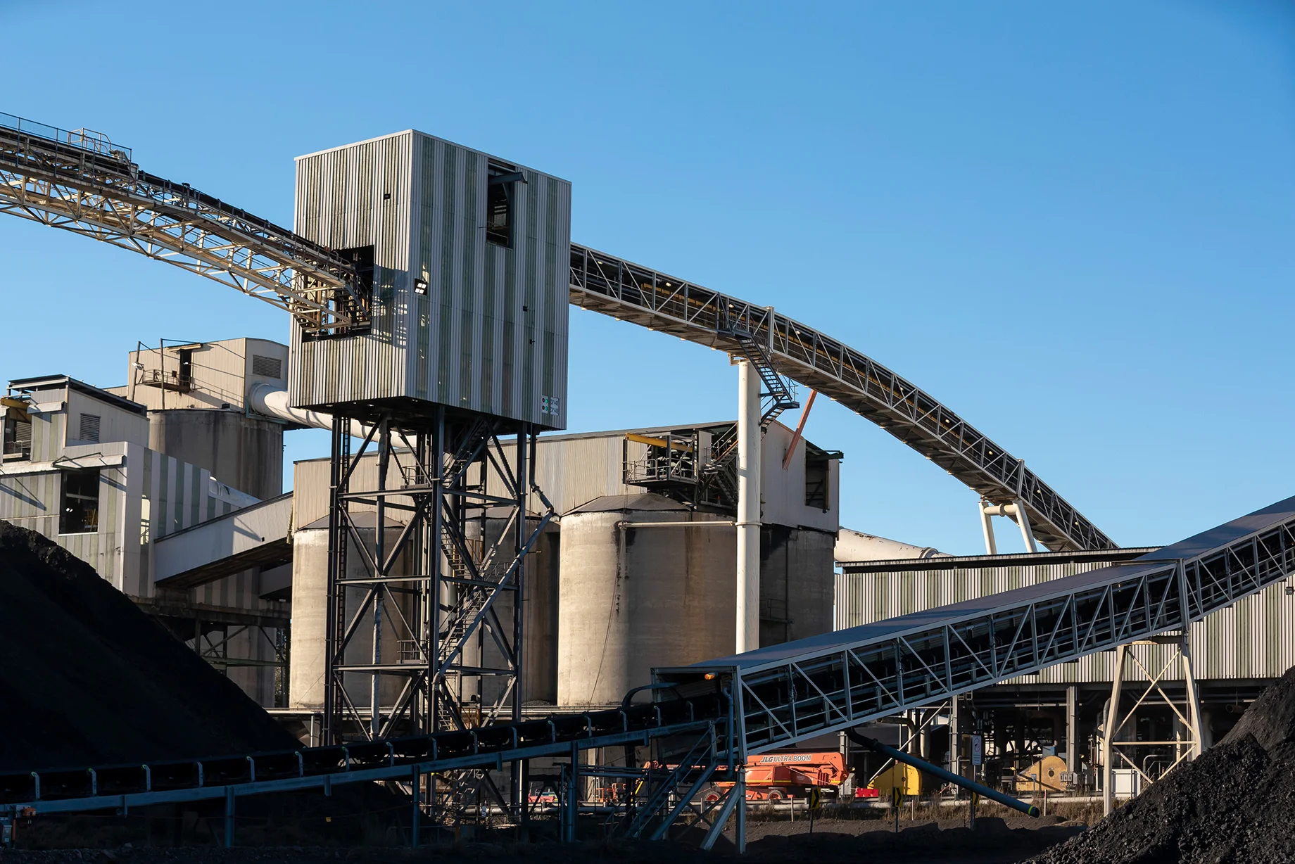 strike continues at south32's appin mine as workers and management fail to reach agreement