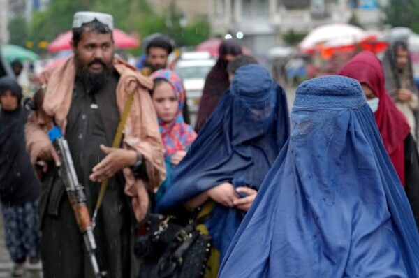 taliban orders female tv presenters in afghanistan to cover their faces