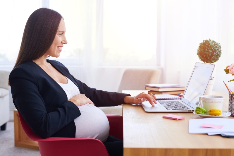 tips to manage your work life balance during pregnancy