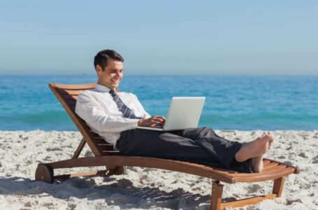 Top 5 Tips For A Perfect Workcation; Enjoy Your Vacation With Work