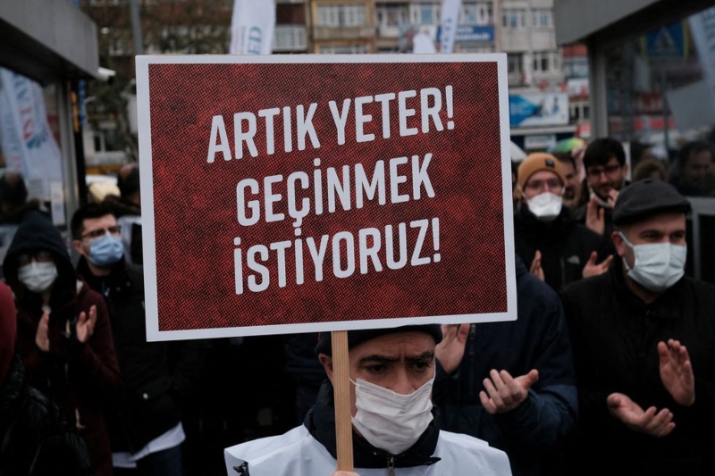 turkish workers protest against unfair work practices