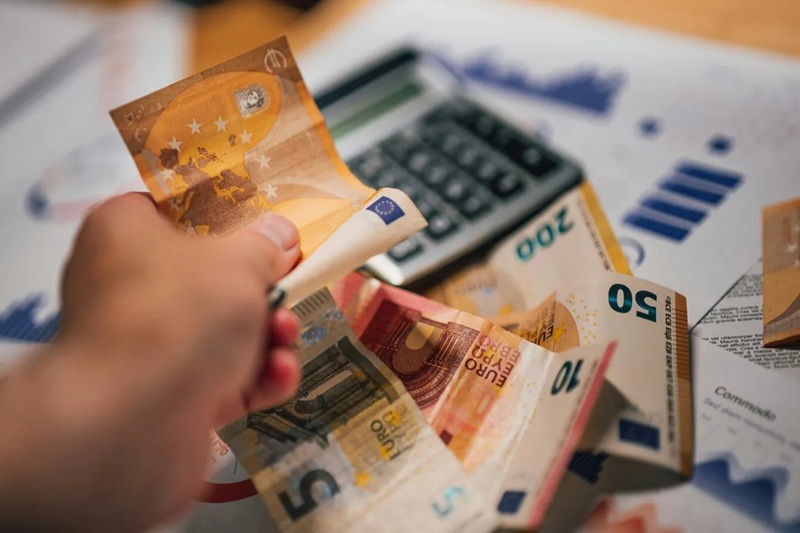 Universal Credit Payment August 2026: 7 Things Working Claimants Should Know About the Early August 28 Pay Date 