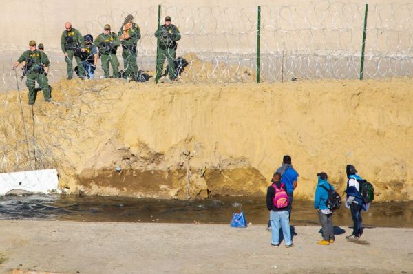 UK to Allow Clothing & Mouth Searches for Migrants at Ports