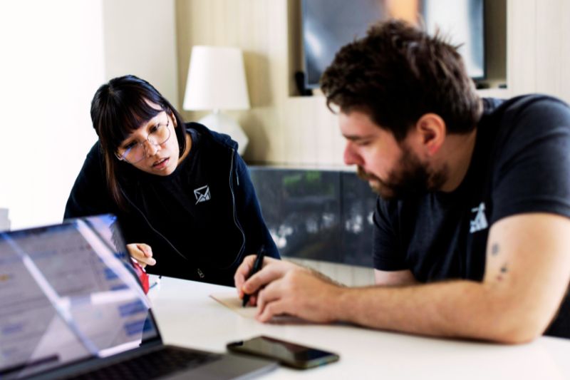 Gen Z and Workplace Boundaries: The Rise of “Bare Minimum Mondays”