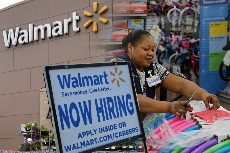 walmart wants to hire 40,000 holiday workers