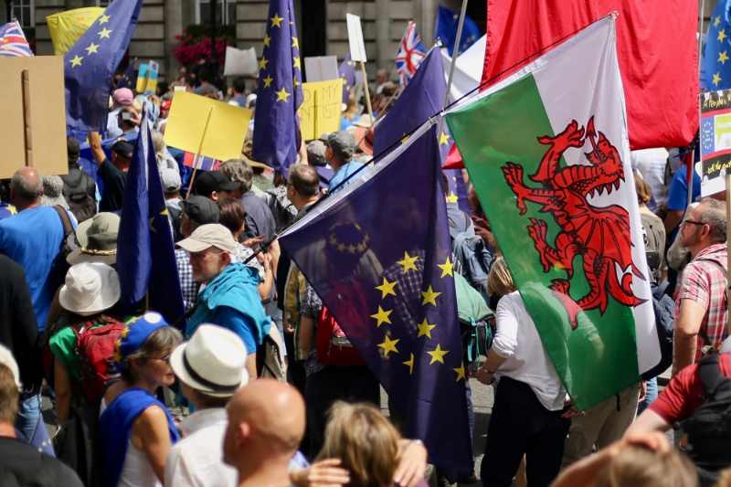 EU citizens staying in Wales could risk deportation says Senedd Commission