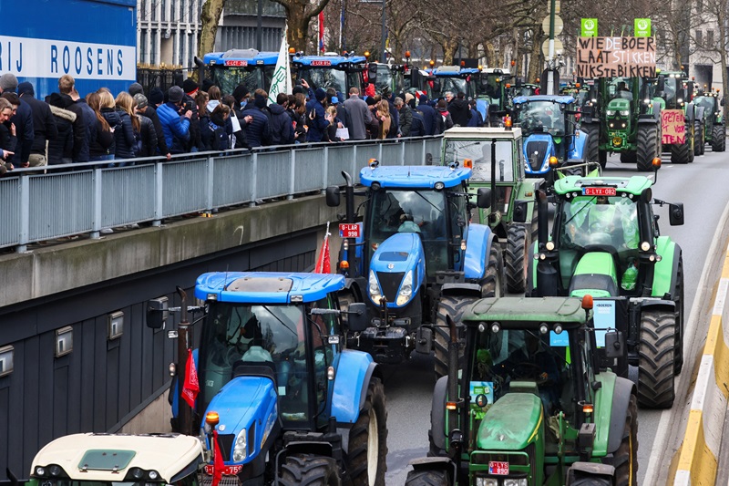 Farmers Voice: Tractor Protests Echo Across Brussels at EU Summit