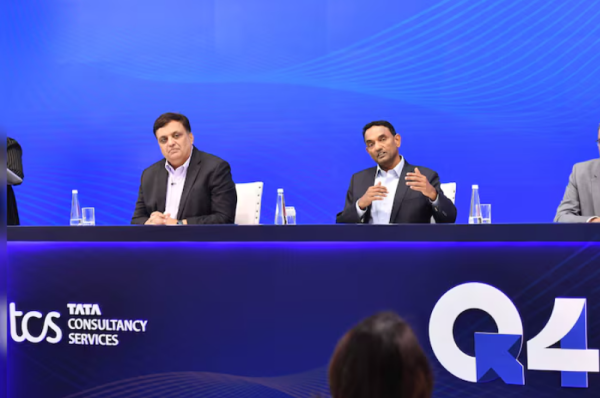 TCS Forgoes Salary Increments for FY25 Amidst Global Economic Slump