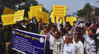 Diamond Workers in Surat Protest Salary Cuts & Demand Relief